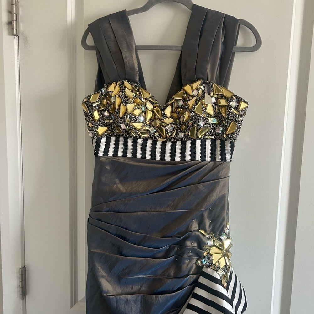 Tony Bowls Gala Dress Ball Gown Size 10 - Picture 3 of 11